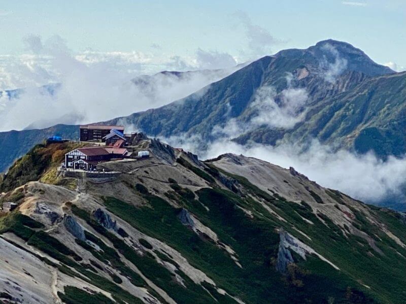 『燕山荘』北アルプス燕岳登山で人気の山小屋