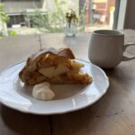 『ココフル カフェ（cocofulu cafe）上中里』アメリカンアップルパイとバスクチーズケーキ
